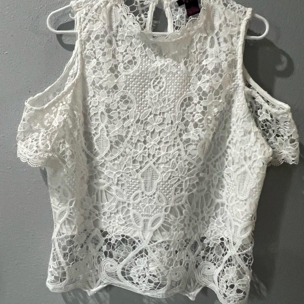 Lace white top